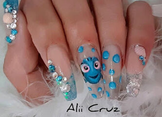 Nails by Alii Cruz