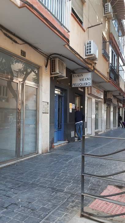 Peluquería Ramón Solano Almería 👉 Encuentra tu Centro Comercial en Almería
